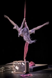 CIRCUS TRAINING Y TELAS AÉREAS EN KARPA: Mucho más que hacer acrobacias